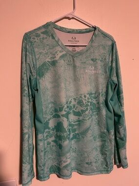 Realtree Long Sleeve Performance Tee in Teal Green